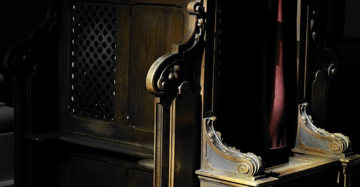 confession-6870440_1920