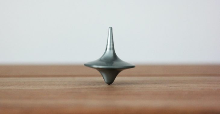 photo-1533928298208-27ff66555d8d