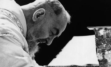 web3-padre-pio-mass-leemage